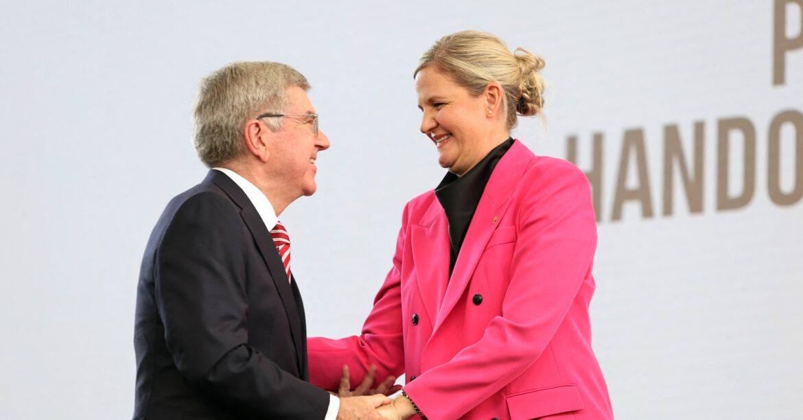 五輪=コベントリーIOC新会長が就任、女性・アフリカ出身は初 | ロイター 五輪=コベントリーIOC新会長が就任、女性・アフリカ出身は初 | ロイター