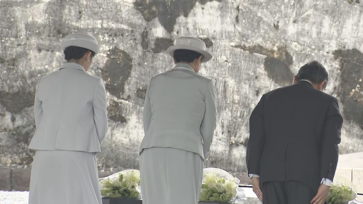 【速報】天皇ご一家　沖縄戦の戦没者慰霊のため揃って供花 「国立沖縄戦没者墓苑」訪問は陛下7回目　愛子さまは初（TBS NEWS DIG Powered by JNN）