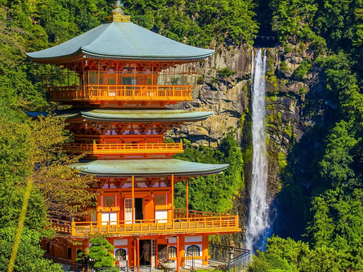 好きな「和歌山県の絶景スポット」ランキング！ 2位は「那智の滝」、1位は？ - All About ニュース