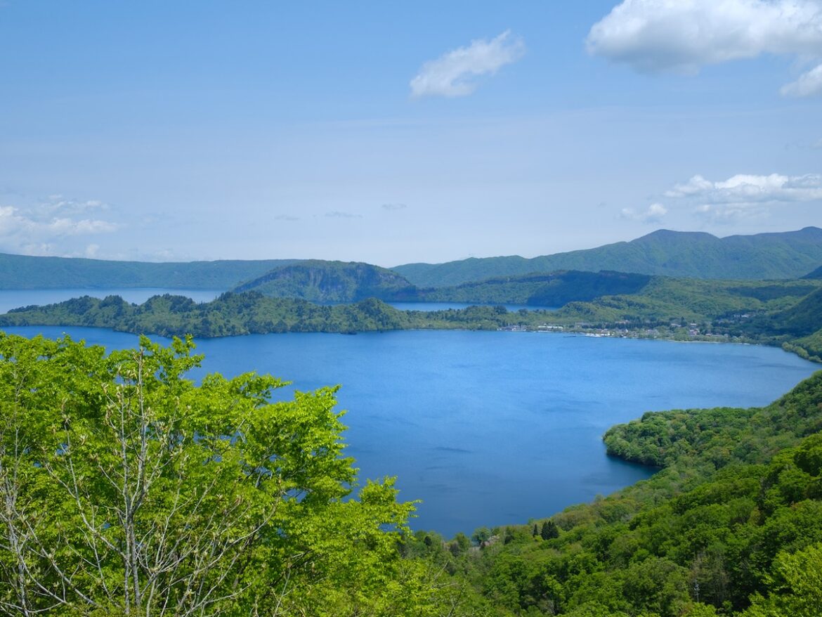 好き＆行ってみたい「秋田県の絶景スポット」ランキング！ 2位「十和田湖」、1位は？ - All About ニュース
