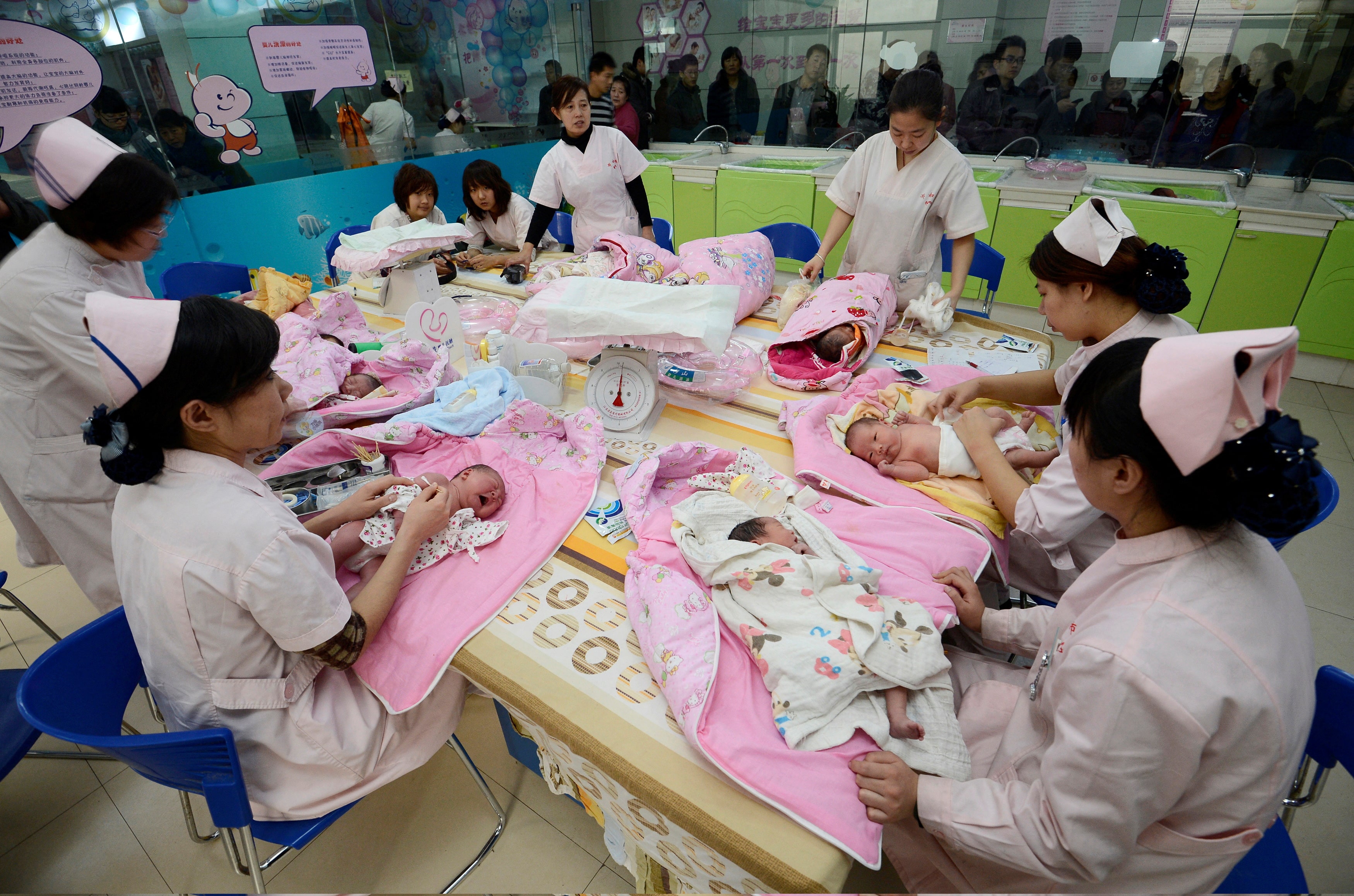 中国、全ての大病院で無痛分娩提供へ　「出産しやすい環境促進」