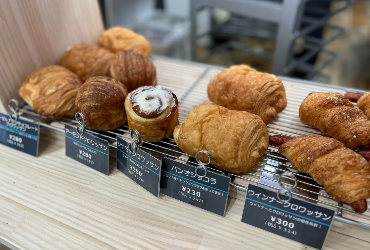 東京アルパカベーカリー　店内