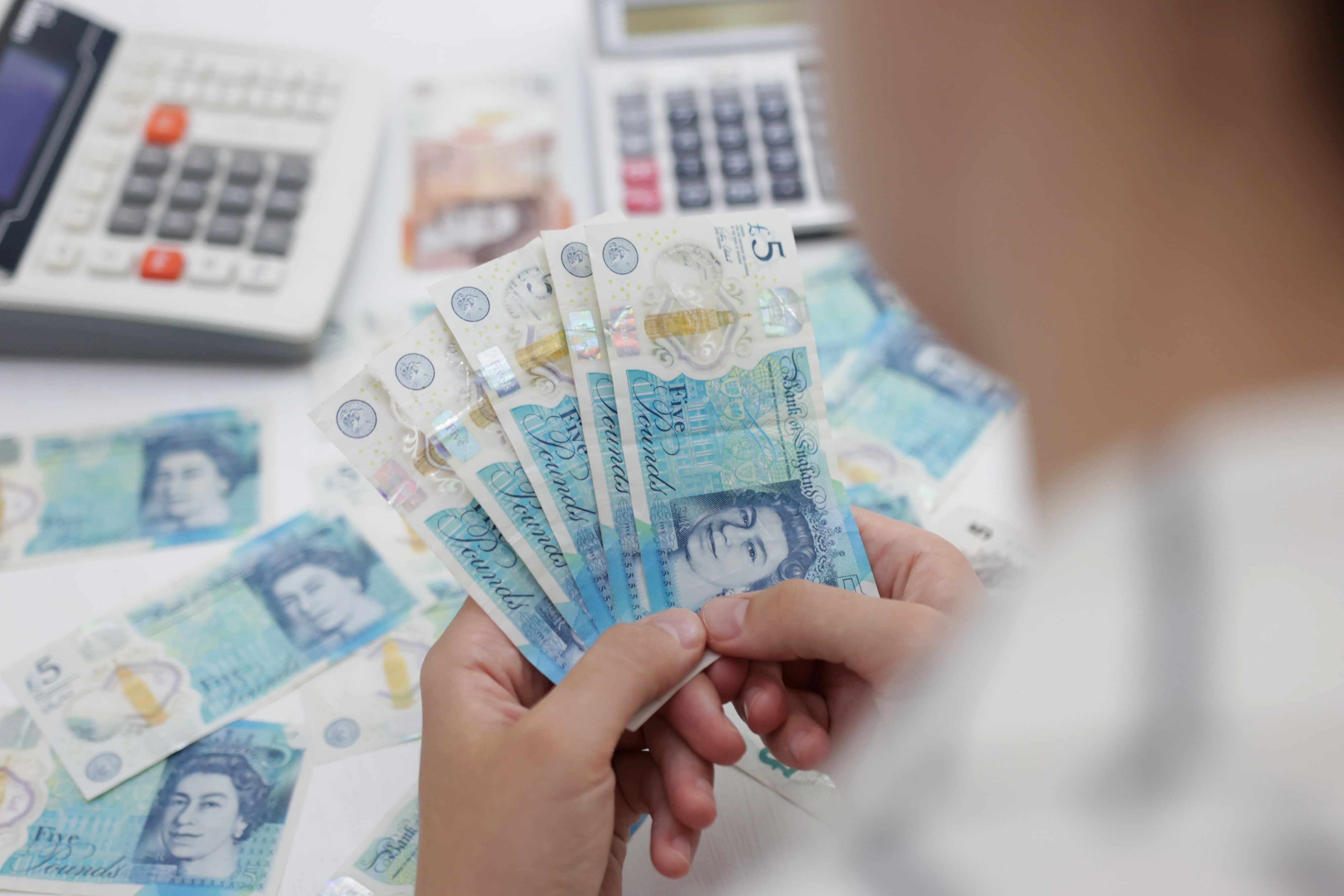 英国は借り入れと債務の削減に一層取り組むべき＝ＯＥＣＤ