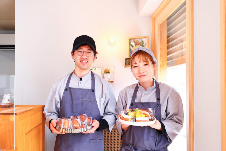 大阪のパティスリーで長年腕を磨いた古山さん夫妻が営む