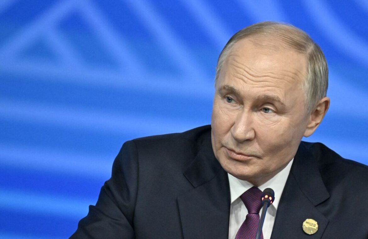 沈黙のロシア、トランプ氏が短縮したウクライナ停戦合意期限に無反応 – Bloomberg 沈黙のロシア、トランプ氏が短縮したウクライナ停戦合意期限に無反応 - Bloomberg