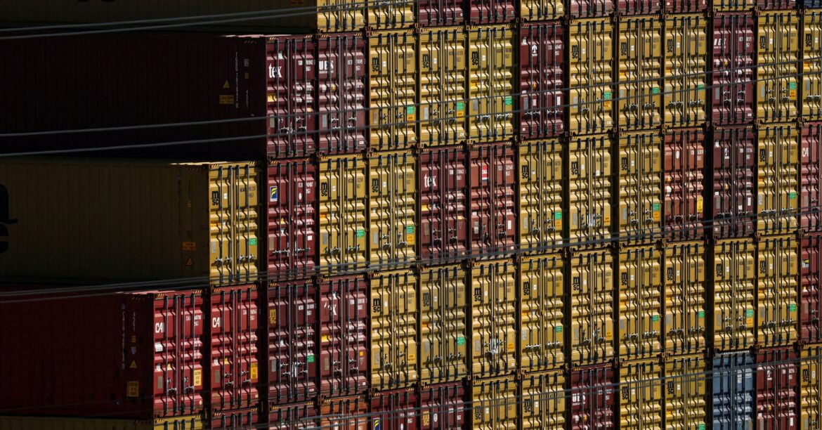 米財政収支、6月は270億ドルの黒字　関税収入は過去最高 | ロイター