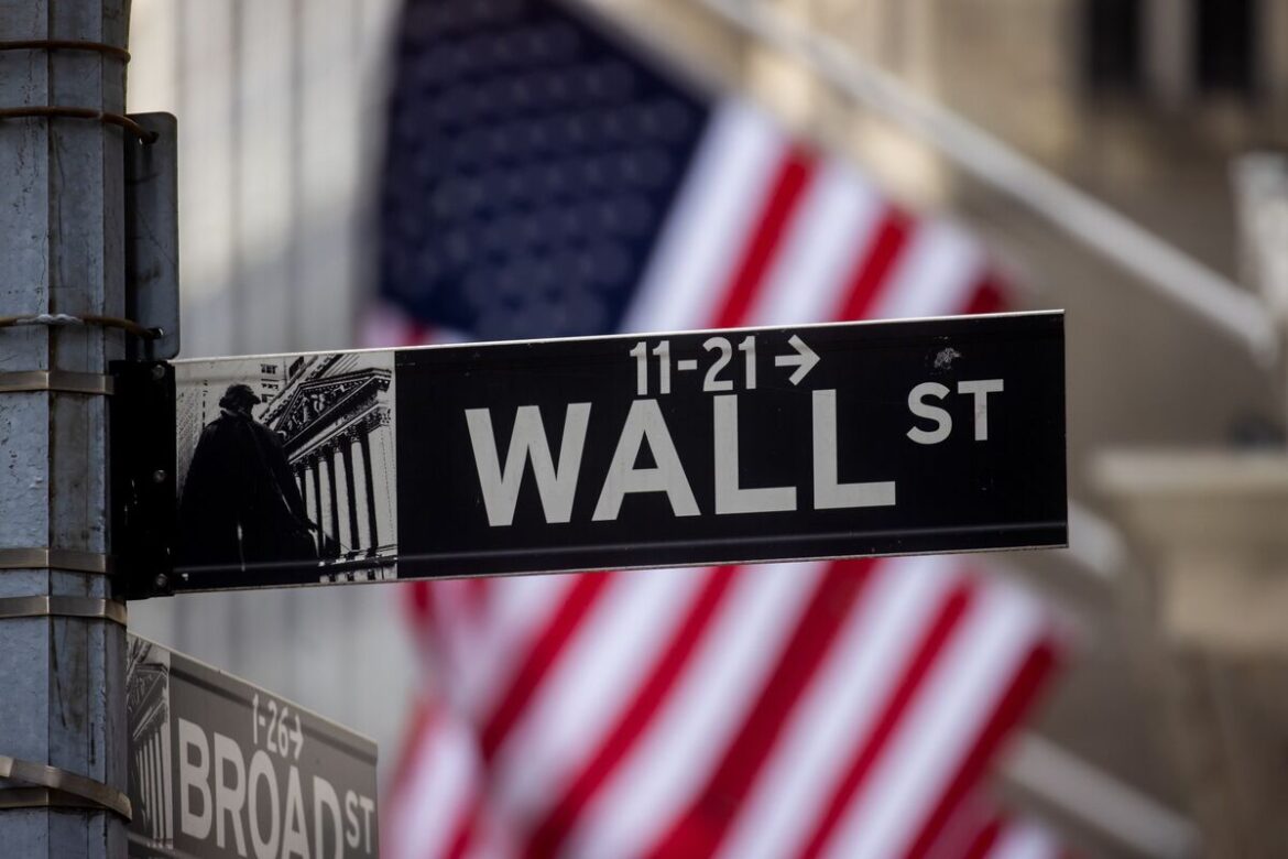【米国市況】Ｓ＆Ｐ500は過去最高値更新、30年債入札には強い需要 - Bloomberg