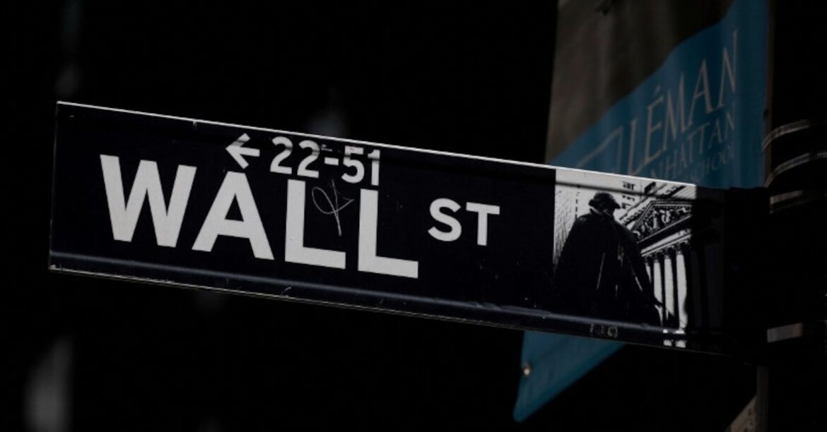米国株式市場＝ダウ436ドル安、ＣＰＩや銀行決算受け　ナスダックは連日最高値 | ロイター