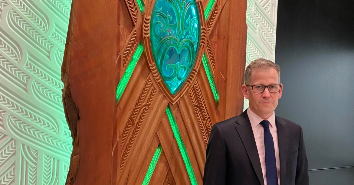 ＮＺ、ホークスビー中銀総裁代行を総裁に任命　任期6カ月 | ロイター