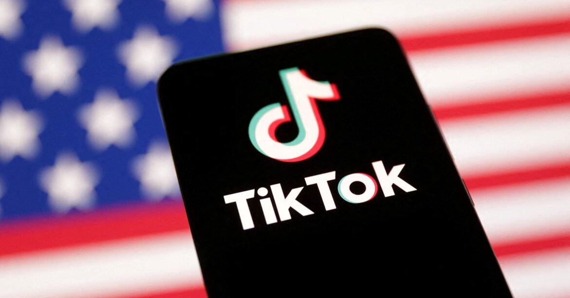 ＴｉｋＴｏｋ、米で運営停止へ　中国が売却承認しなければ＝米商務長官 | ロイター