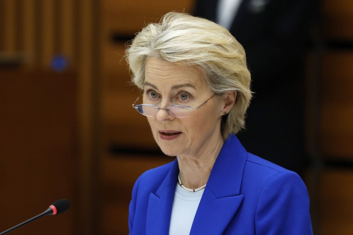 欧州委員長、27日にトランプ氏と会談-米・EU貿易合意目指す – Bloomberg 欧州委員長、27日にトランプ氏と会談-米・EU貿易合意目指す - Bloomberg