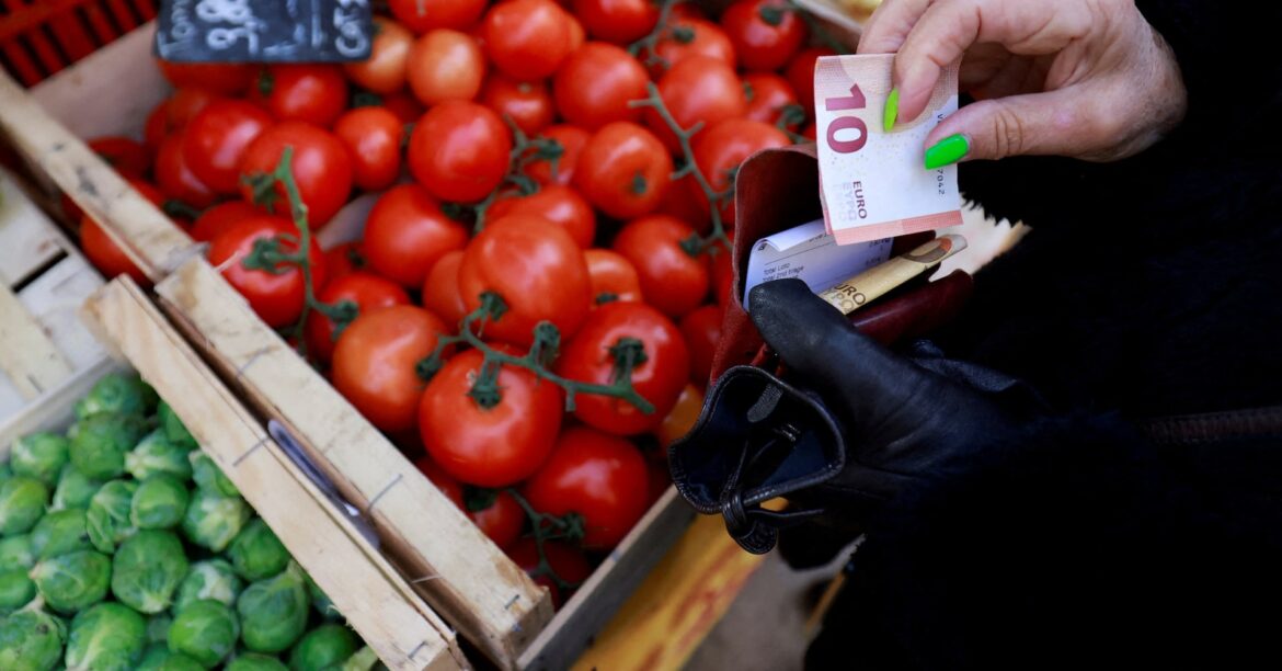 ユーロ圏GDP、第2四半期速報は前期比+0.1% 予想上回る | ロイター ユーロ圏GDP、第2四半期速報は前期比+0.1% 予想上回る | ロイター