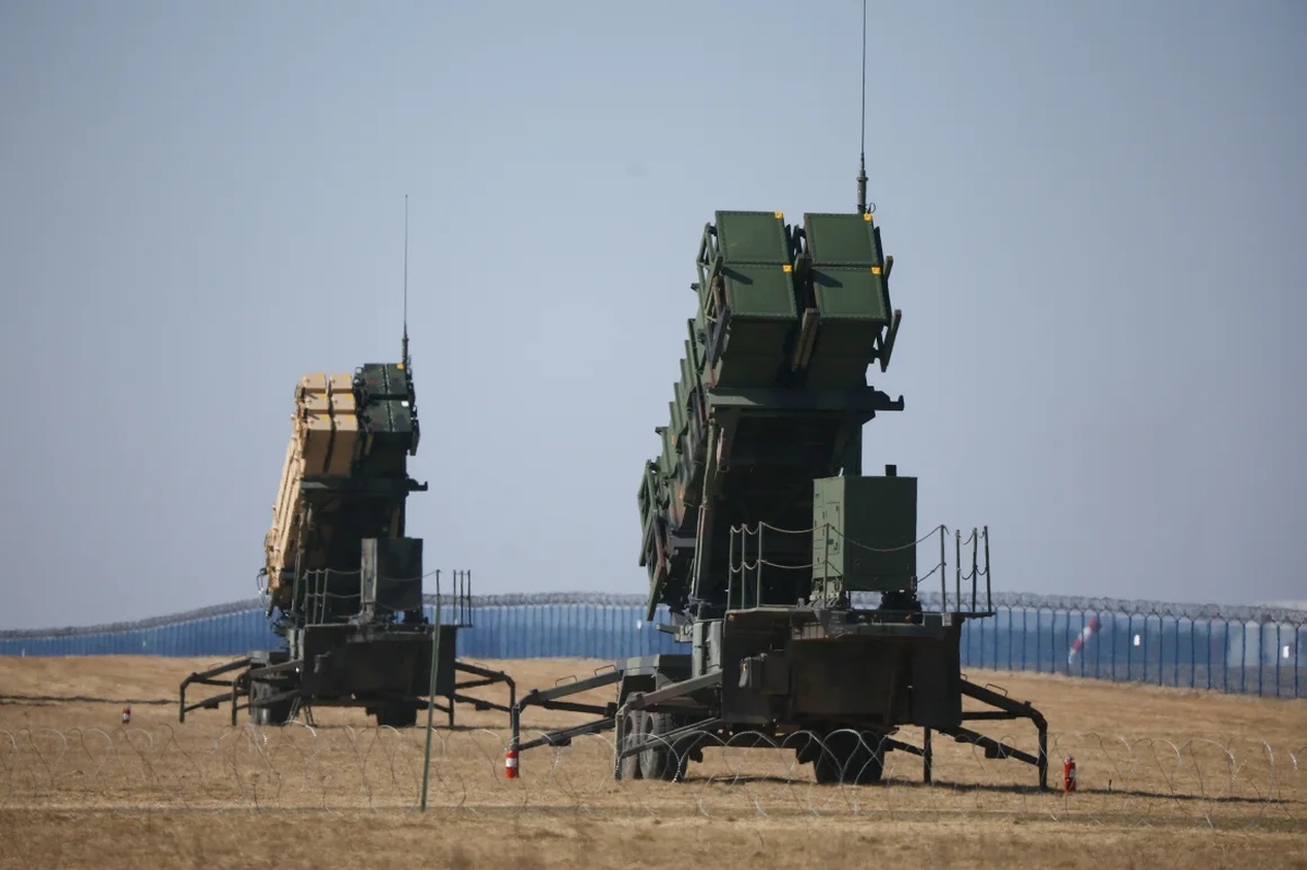 ポーランドに配備された米軍のミサイル迎撃システム「パトリオット」＝２０２２年３月/Stringer/Reuters