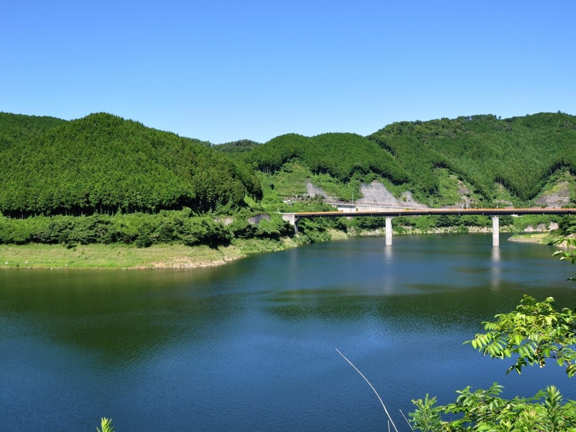 夏に行きたい「三重県の穴場秘境」ランキング！ 2位は「比奈知ダム湖畔」、1位は？【2025年調査】 - All About ニュース
