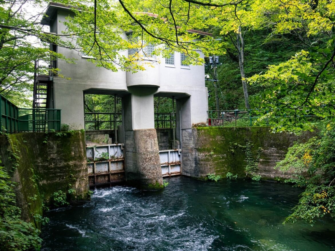 夏に行きたい「青森県の穴場秘境」ランキング！ 「十和田湖子ノ口」などを抑えた1位は？【2025年調査】 - All About ニュース