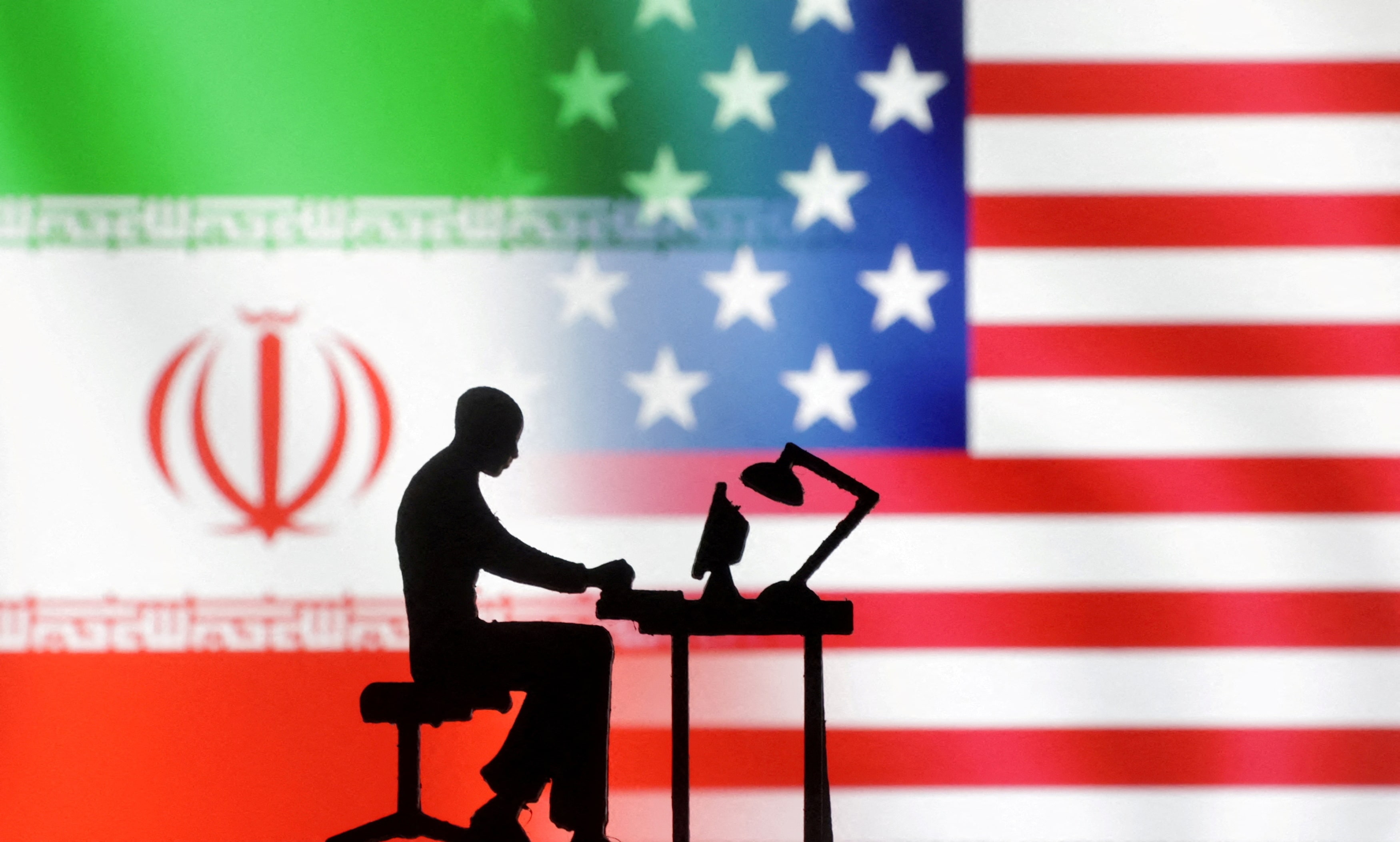 イラン関係ハッカー集団、トランプ氏側近のメール公開と脅迫