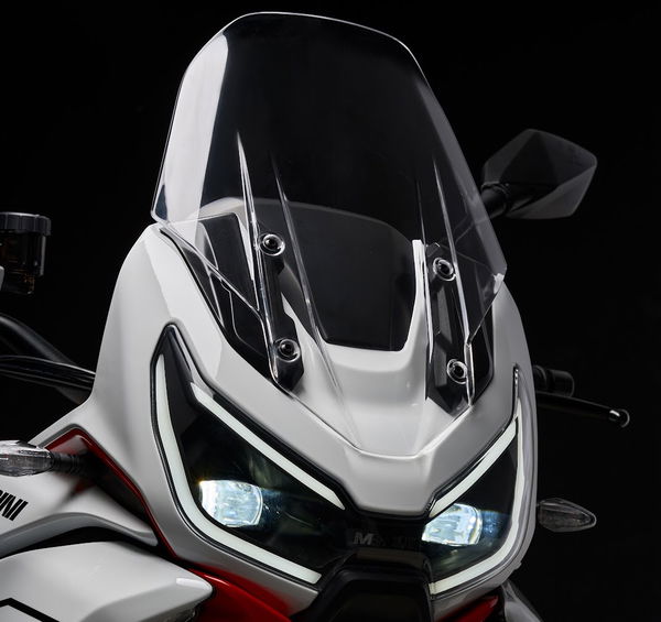 Moto Mornini X-Cape1200:英国の発売に先立って詳細が出現します