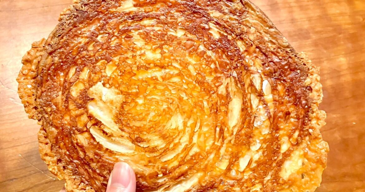 長岡花火をイメージしたパイに新作「バリバリ尺玉パイ」が登場 / 昨年食べた「正三尺玉パイ」と明確な違いが…! – ロケットニュース24 長岡花火をイメージしたパイに新作「バリバリ尺玉パイ」が登場 / 昨年食べた「正三尺玉パイ」と明確な違いが…! - ロケットニュース24