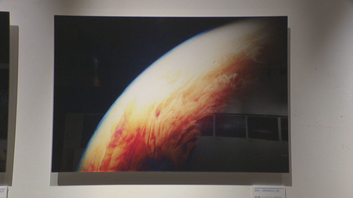 惑星に見えるのは…実は〇〇　宇宙のような幻想的な写真の展示会　高松市 | KSBニュース | KSB瀬戸内海放送