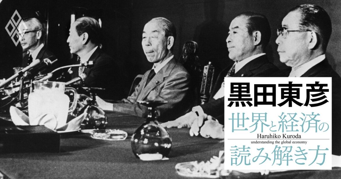 1977年8月、マレーシア・クアラルンプールで開催されたASEAN（東南アジア諸国連合）首脳会談に出席する福田赳夫首相（左から3人目）。この年の福田ドクトリン表明以降、日本とASEANとの関係は深まっていった