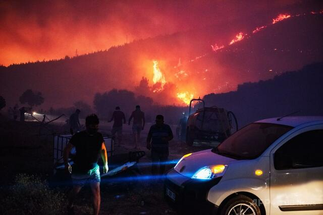 欧州各地で山火事 熱波と強風で被害拡大