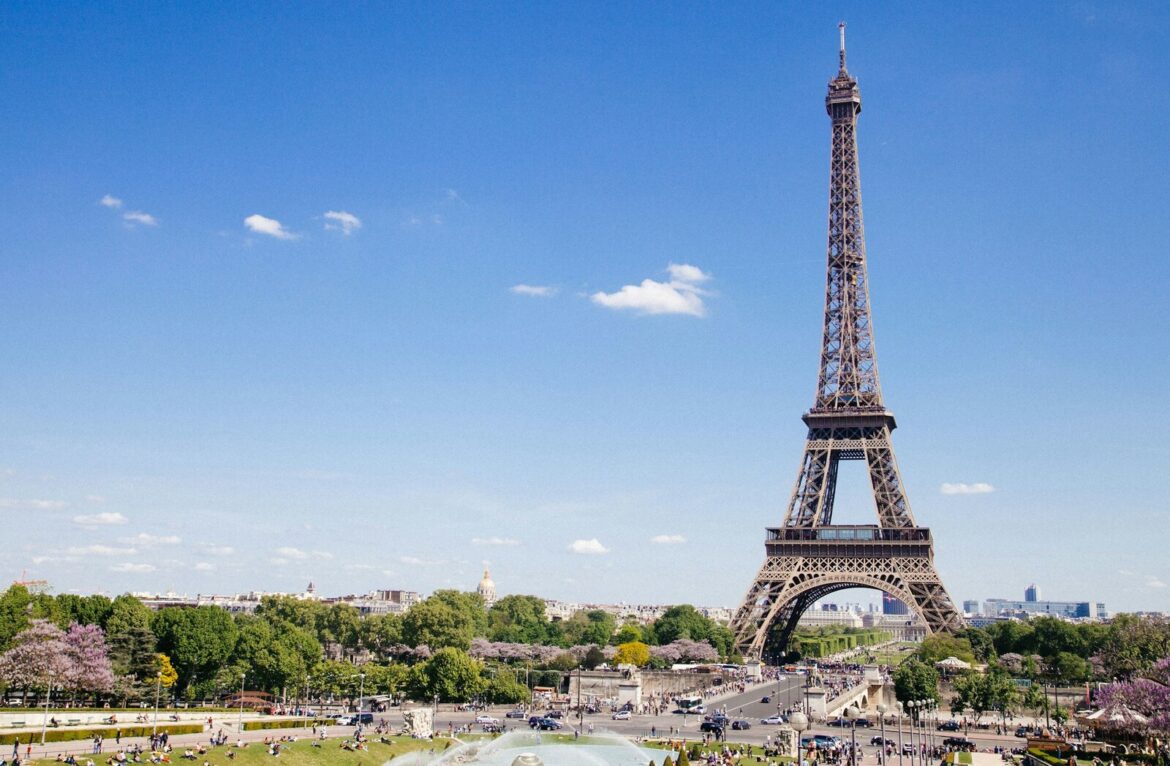 フランスと日本の関係は？政治・経済のつながりや日本へのイメージなど徹底解説 | 訪日ラボ