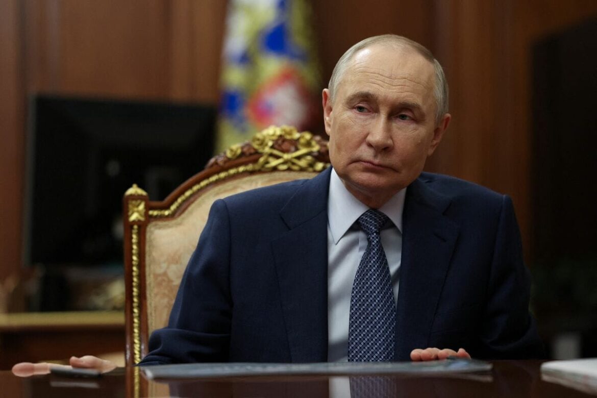 プーチン体制のロシアで本格的な資本逃避が生じ始めた？国際収支統計の“誤差脱漏”が物語る求心力の低下 【土田陽介のユーラシアモニター】統制色を強める戦時体制のロシア、その中での資本統制が意味すること(1/4) | JBpress (ジェイビープレス)