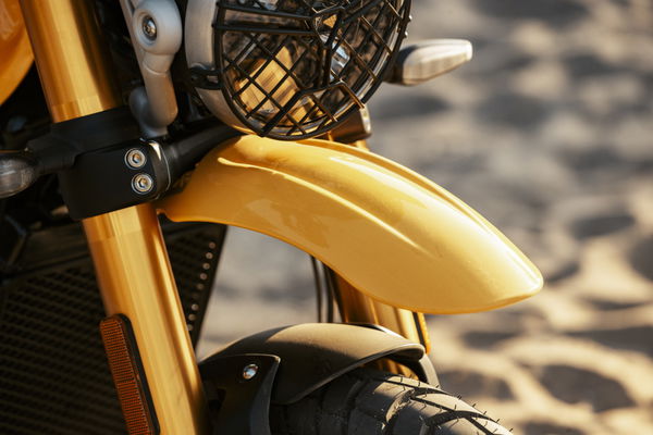Triumph Scrambler 400 XC-高レベルのフロントマッドガード