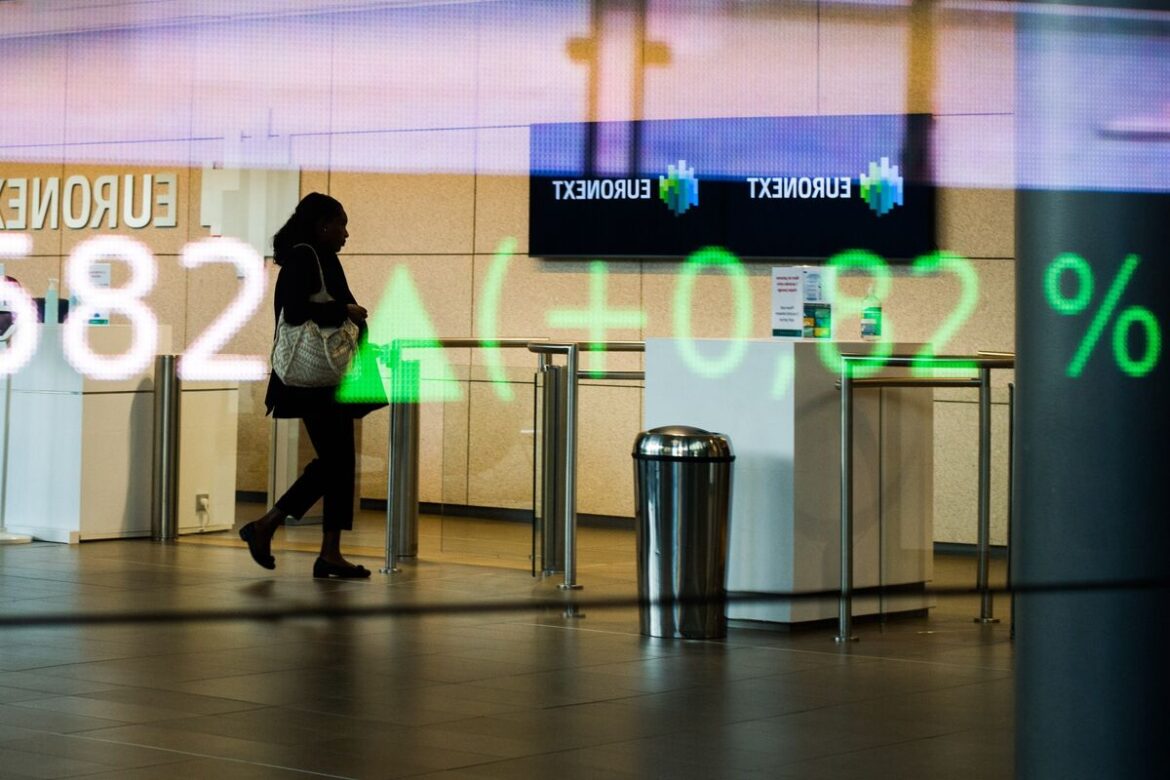 【欧州市況】期待外れの決算、株は小幅下落―ドイツ長期債利回り上昇 – Bloomberg 【欧州市況】期待外れの決算、株は小幅下落―ドイツ長期債利回り上昇 - Bloomberg