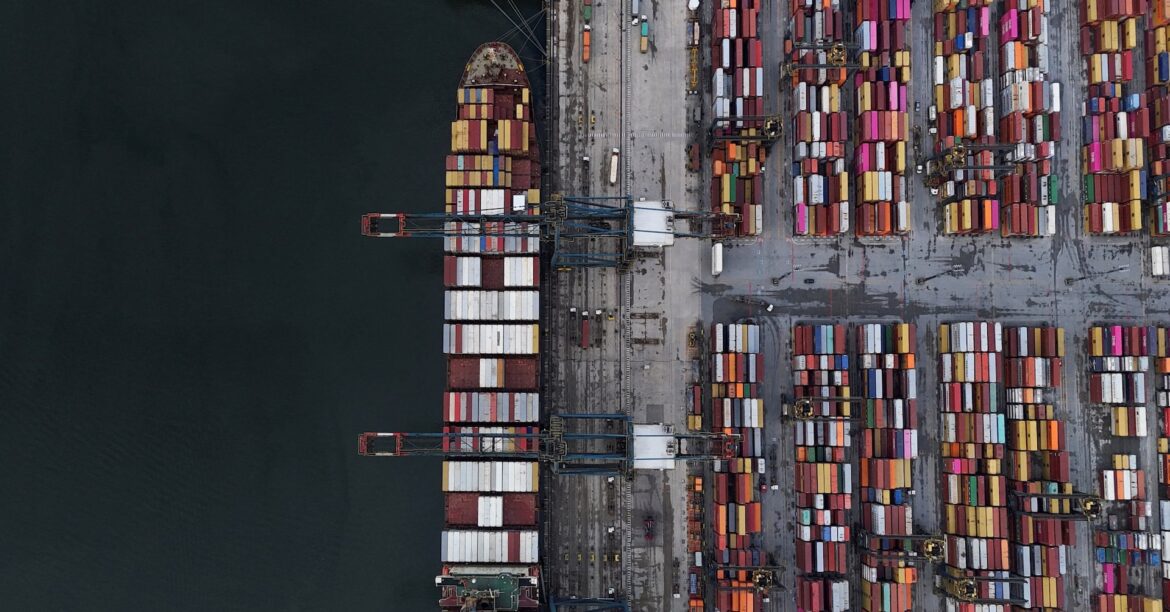 ブラジル貿易黒字、7月は前年比6.3％減　需要旺盛で輸入増加 | ロイター