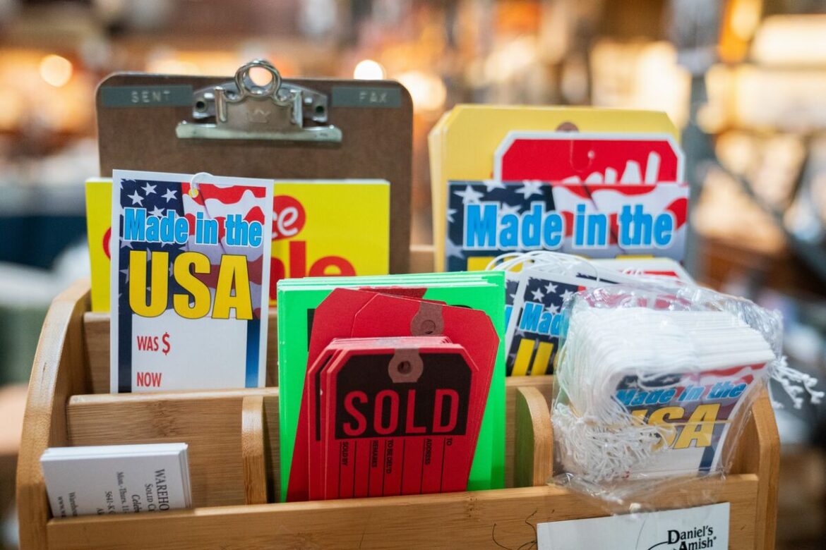 トランプ関税の負担、米国の企業から消費者にシフトへ-ゴールドマン – Bloomberg トランプ関税の負担、米国の企業から消費者にシフトへ-ゴールドマン - Bloomberg