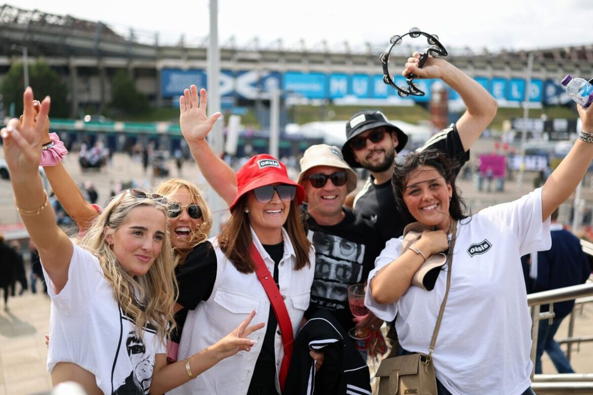 オアシス再結成が英インフレの火種に、利下げへの影響を専門家は警戒 – Bloomberg オアシス再結成が英インフレの火種に、利下げへの影響を専門家は警戒 - Bloomberg