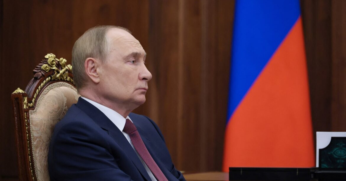 プーチン氏、南ア・印・ブラジル首脳と相次ぎ電話協議 米ロ首脳会談巡り | ロイター プーチン氏、南ア・印・ブラジル首脳と相次ぎ電話協議 米ロ首脳会談巡り | ロイター