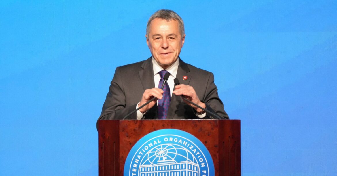 スイス、和平交渉でプーチン氏受け入れの用意 ICC逮捕状下でも | ロイター スイス、和平交渉でプーチン氏受け入れの用意 ICC逮捕状下でも | ロイター