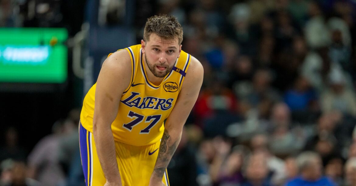 NBA=ドンチッチが欧州選手権出場へ、右膝負傷も重傷回避 | ロイター NBA=ドンチッチが欧州選手権出場へ、右膝負傷も重傷回避 | ロイター