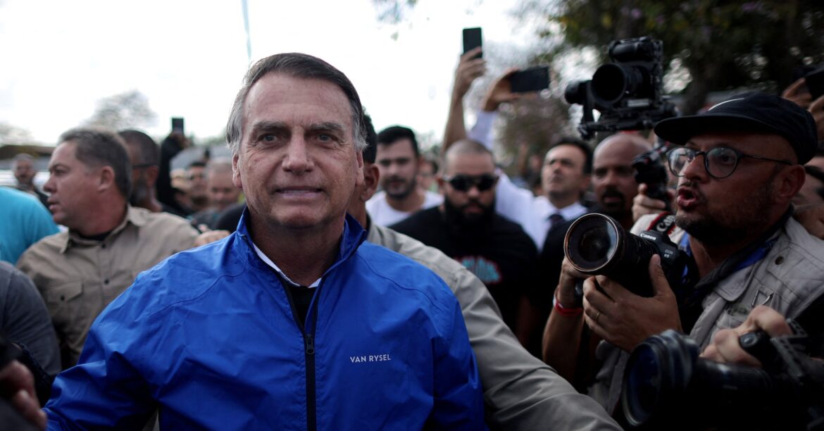 ボルソナロ氏が自宅軟禁に、ブラジル最高裁が命令 米政権と緊張高まる | ロイター ボルソナロ氏が自宅軟禁に、ブラジル最高裁が命令 米政権と緊張高まる | ロイター