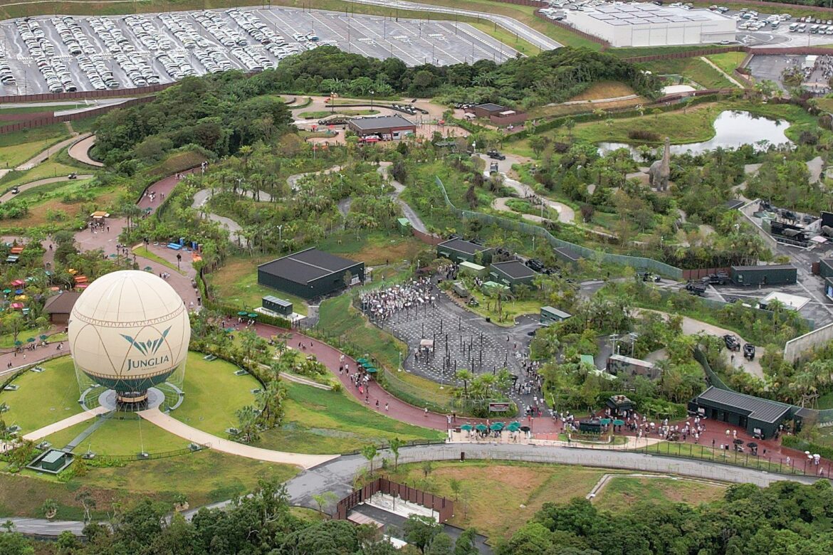 ジャングリア沖縄 森岡氏「痛恨」 オープン日の来場者を無料「再招待」へ アプリ不具合受け（琉球新報） - Yahoo!ニュース