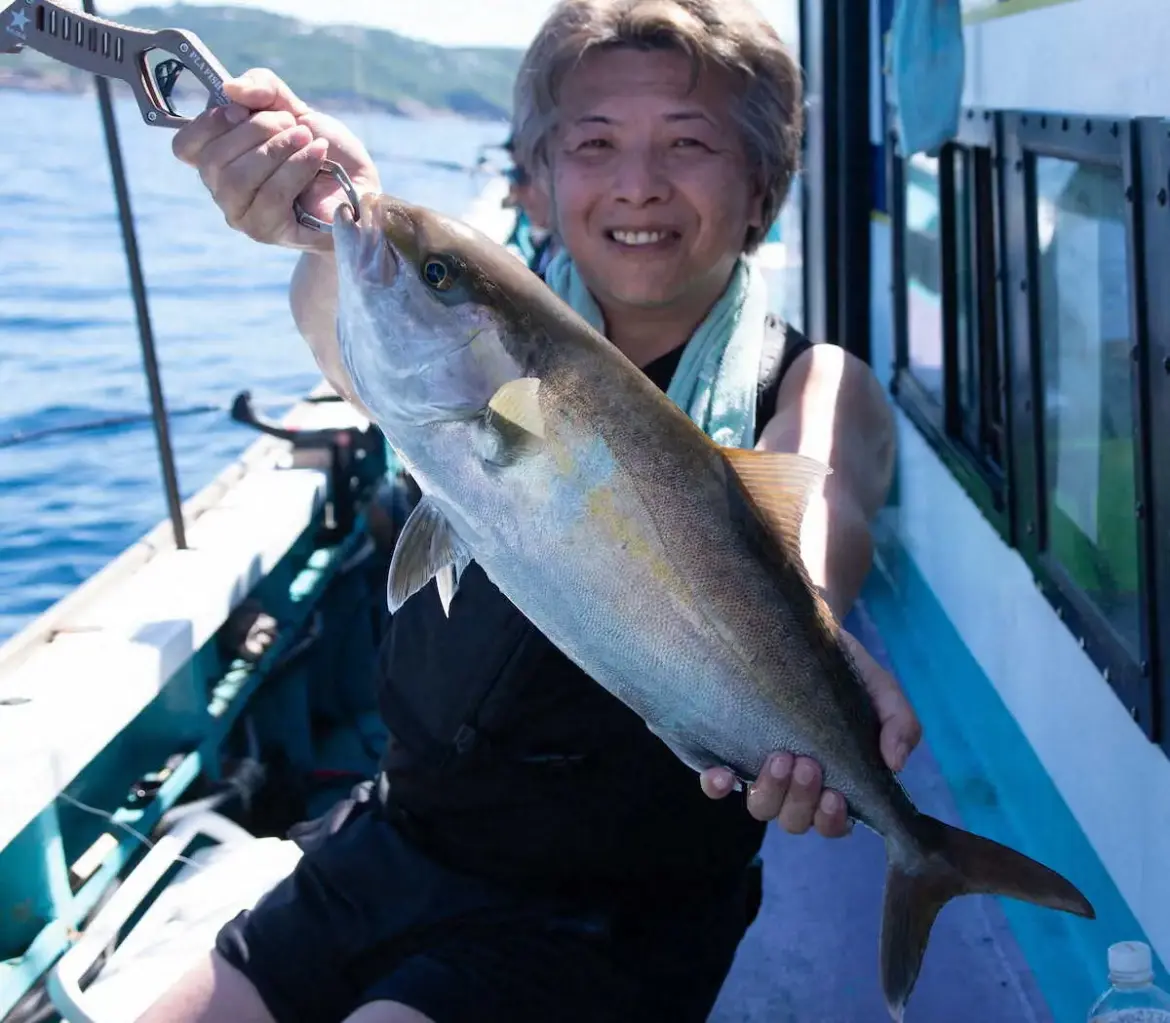 和歌山県・みなべ堺「純栄丸」強烈ファイト　カンパチ63センチ - スポニチ Sponichi Annex 社会