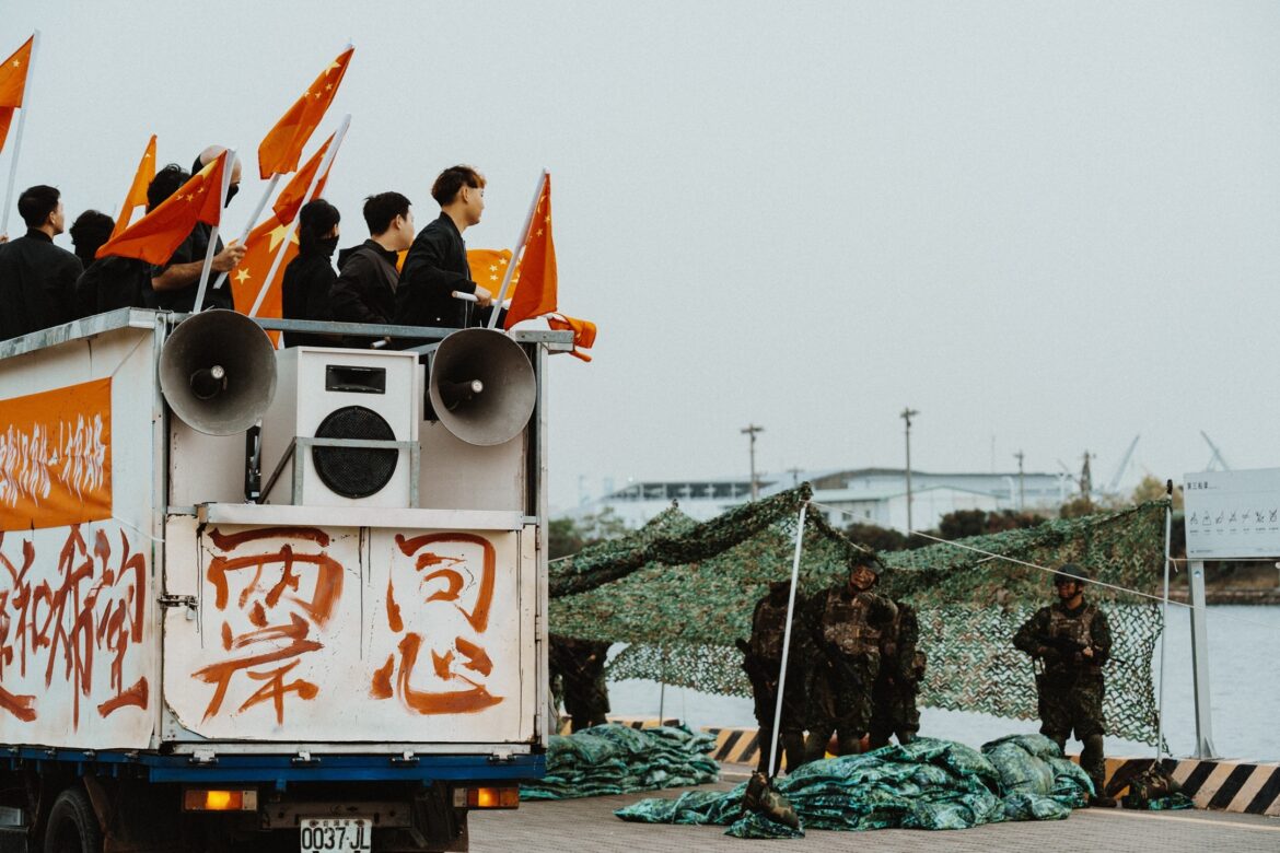 中国の軍事侵攻を描く台湾ドラマ『零日攻撃』、なぜ生まれたのか 「日本にとって他人事ではない」（CINRA） - Yahoo!ニュース - Yahoo!ニュース