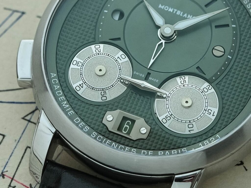 1821年の世界初インククロノグラフをオマージュ【モンブラン新作】“スターレガシー ニコラ・リューセック クロノグラフ”発売 – Watch LIFE NEWS|ウオッチライフを楽しむ時計総合ニュースサイト MONTBLANC Star-Legacy Nicolas-Rieussec Chronograph Green-Dial