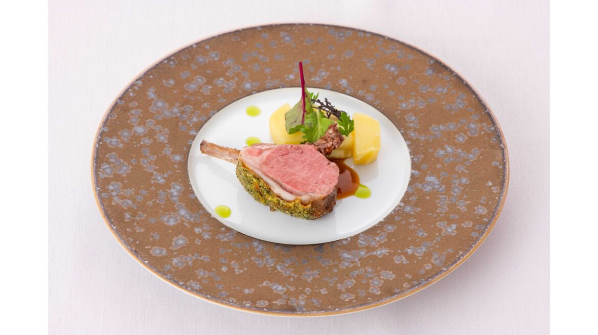 センチュリーコート丸の内 レストラン「ロゼット」“現代フランス料理の父”オーギュスト・エスコフィエに捧ぐ、一日限りの特別コース「エピキュロスの晩餐会」 | WDI JAPAN