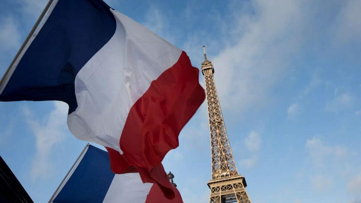 フランスは、パレスチナ人の学生による反ユダヤ主義の投稿に対するガザの避難を中断します
