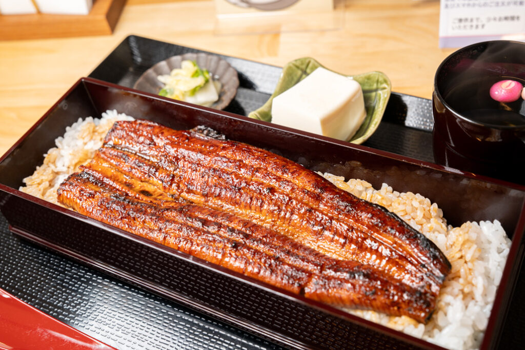 「うなぎ乃助 京都八幡店」の鰻一本重の画像