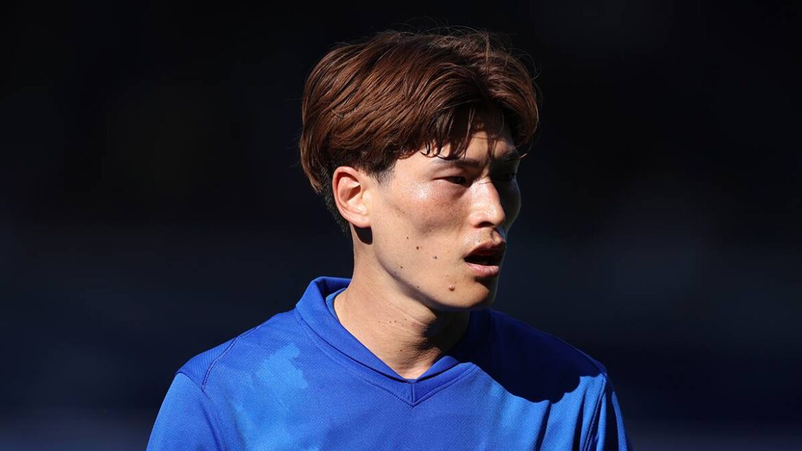 イギリスにおける古橋亨梧の給与が、フランス時代と比べてどうなのかと話題に | Football Tribe Japan 元広島のイギリス人評論家が、日本代表FW古橋亨梧について驚きの告白 | Football Tribe Japan