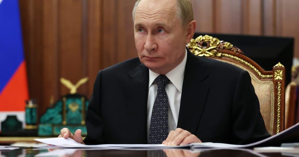 プーチンはウクライナのヨーロッパの平和維持軍を拒否し、トランプと矛盾しています