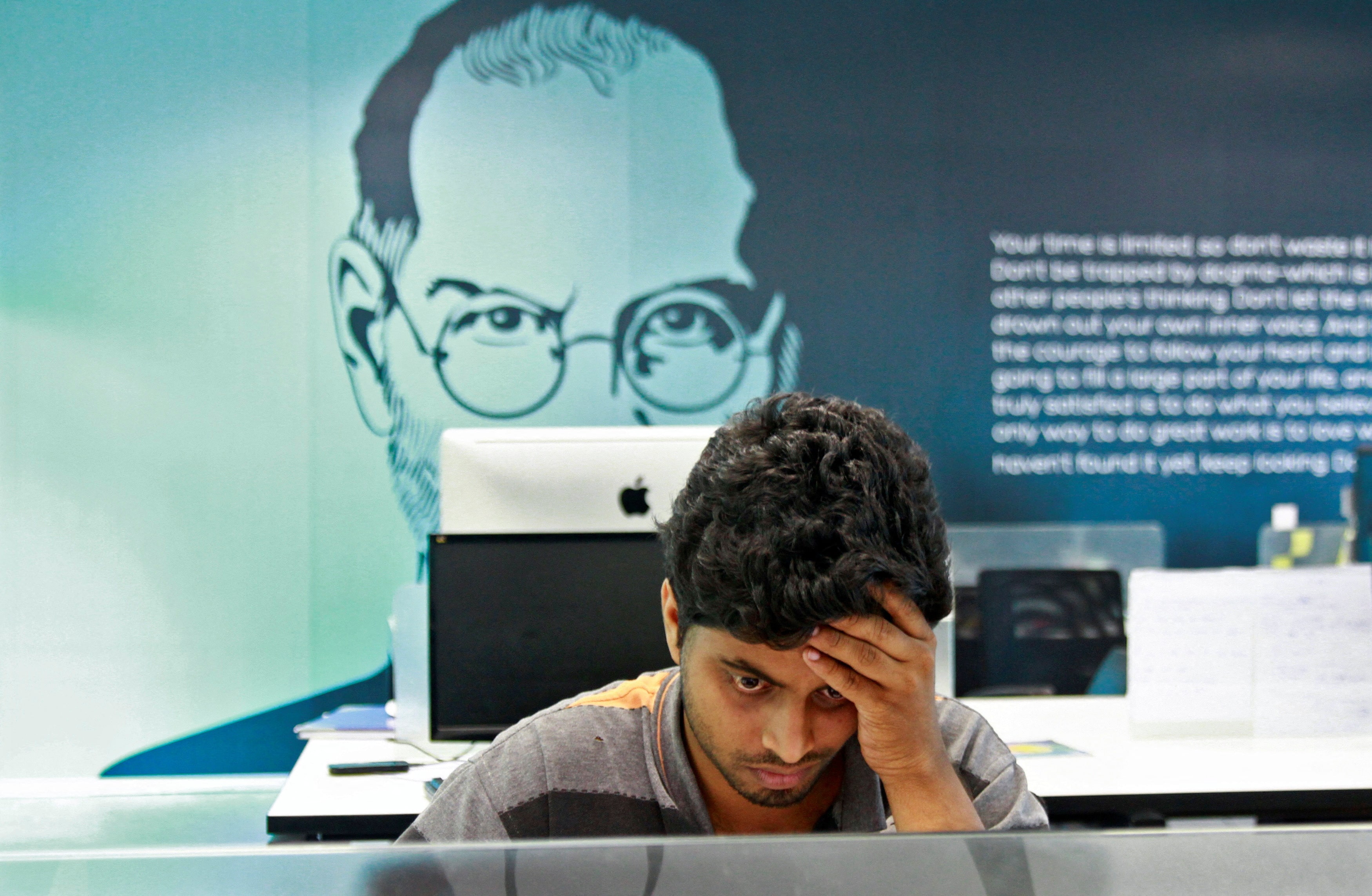 インドＩＴサービス業界、ＡＩ普及で50万人雇用喪失も