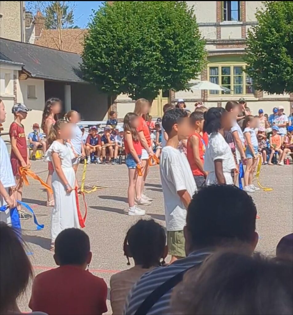 日本語の歌を歌う、フランスの村の子供たちの挑戦！｜EXPAT by クーリエ・ジャポン