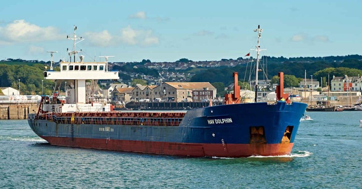 ロシアのスパイドローンを運んだ疑いのある貨物船はヴァーサに向かっています