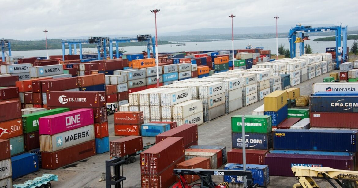 日本、アフリカ各国とFTA検討 まず東部念頭に自動車輸出を促進 - 日本経済新聞