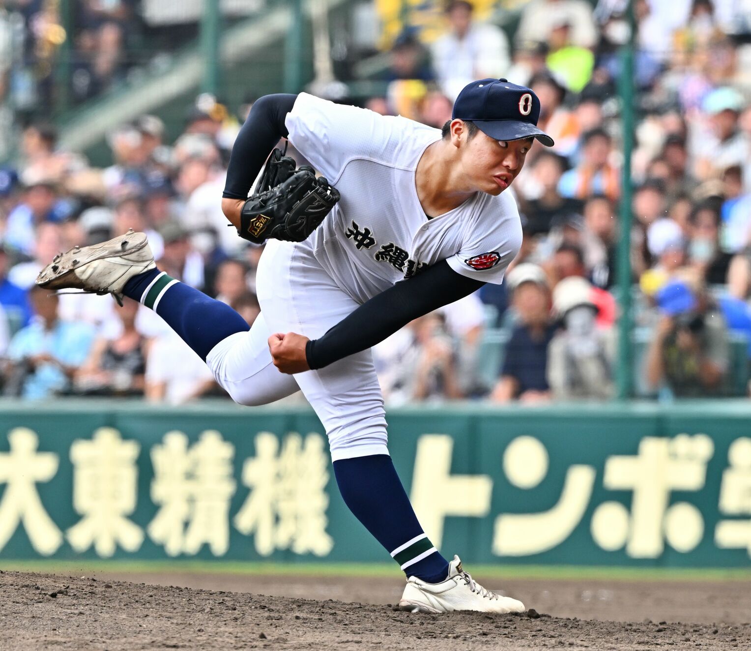 沖縄尚学－日大三　８回から登板した沖尚のエース・末吉良丞（喜屋武綾菜撮影）